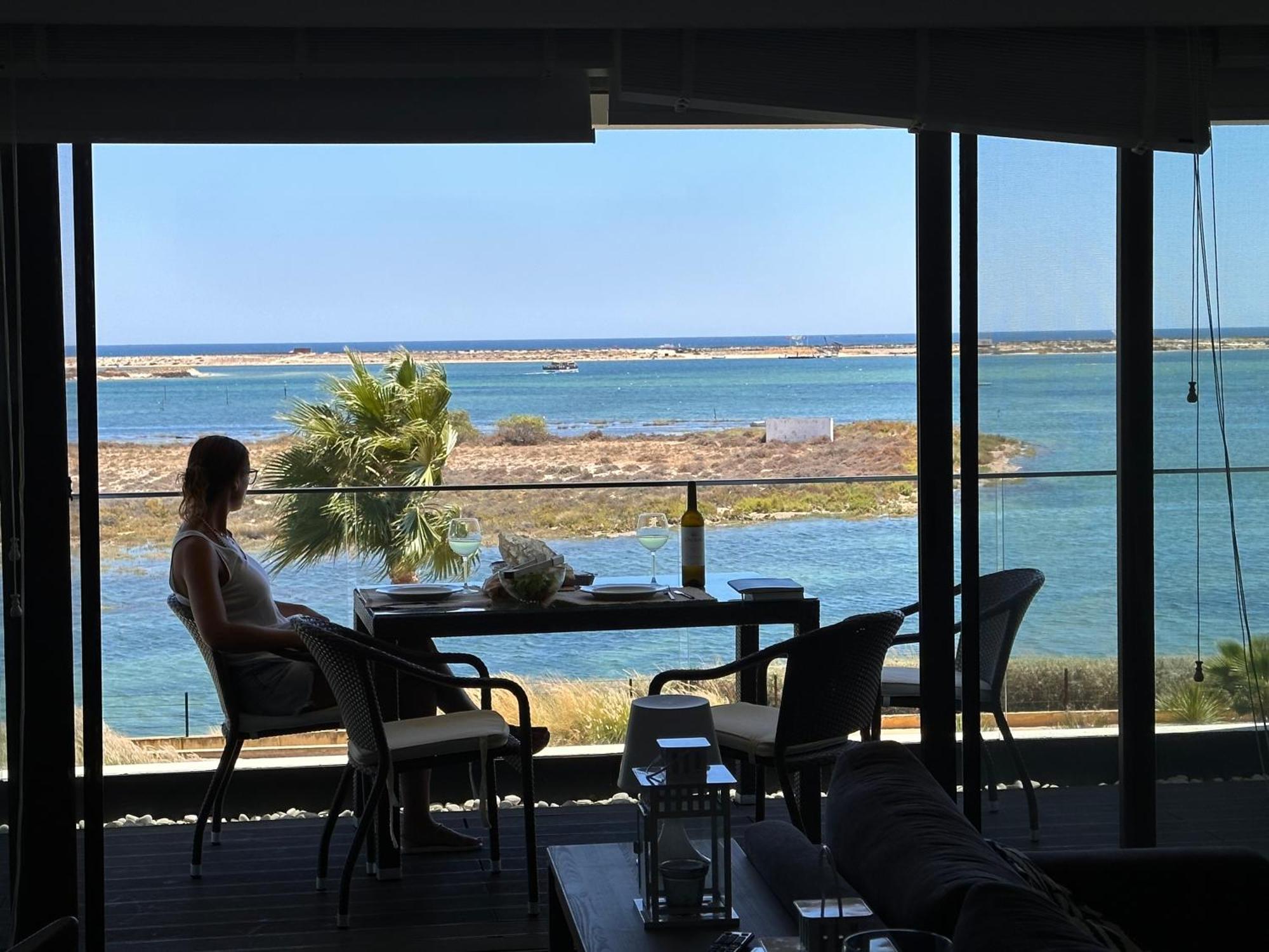 Fuzeta Stylish 1 Bedroom Apartment - Amazing Views Exterior foto